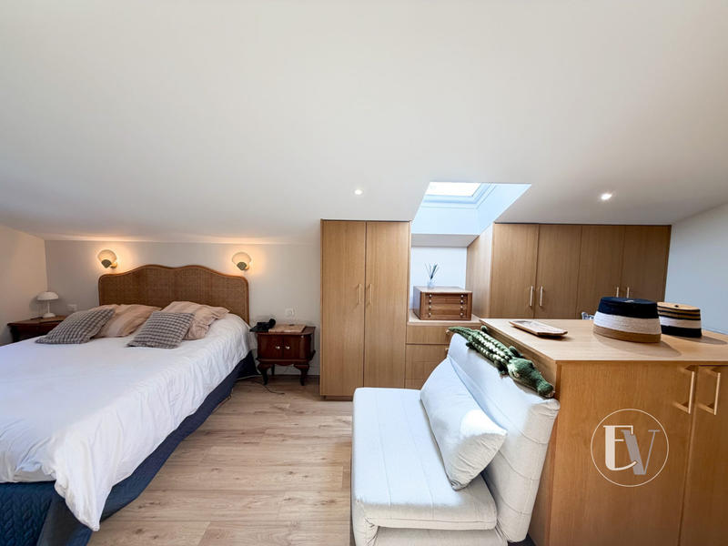 Villa - 203 m² - 7 pièces