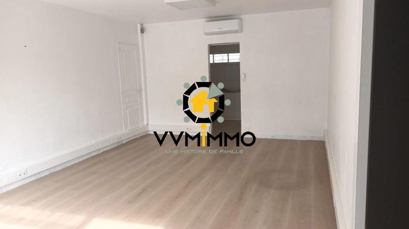 Local commercial - 230 m²