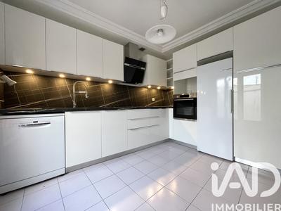 Maison de ville - 105 m² - 4 pièces