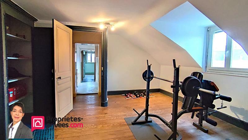 Immeuble - 250 m² - 11 pièces