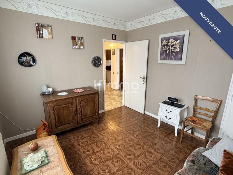 Maison - 99 m² - 6 pièces