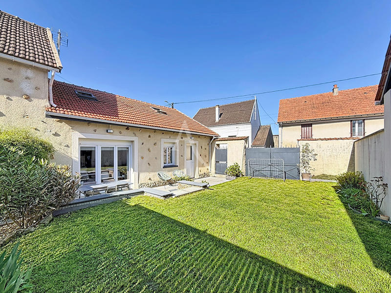 Maison - 75 m² - 5 pièces