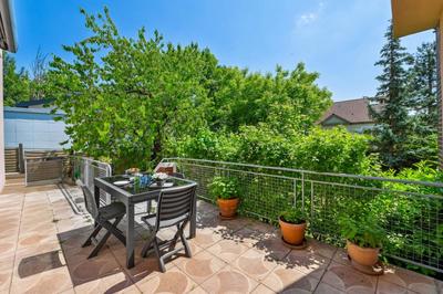 Maison - 220 m² - 8 pièces