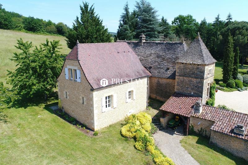 Propriété - 287 m² - 13 pièces