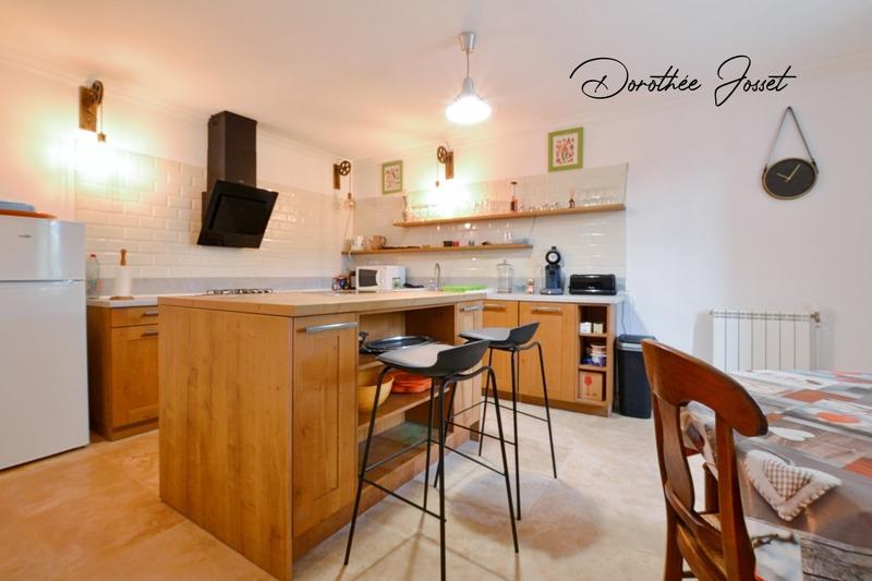 Maison - 335 m² - 9 pièces