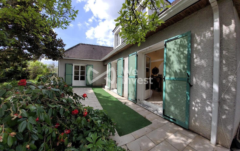 Maison traditionnelle - 134 m² - 6 pièces