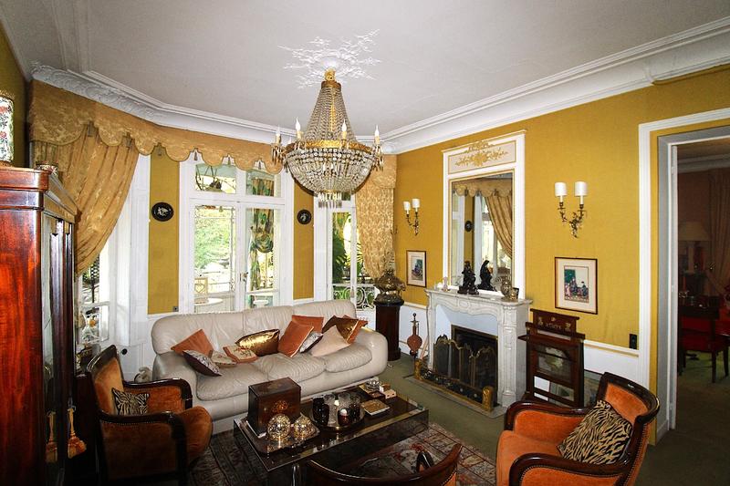 Maison - 289 m² - 15 pièces