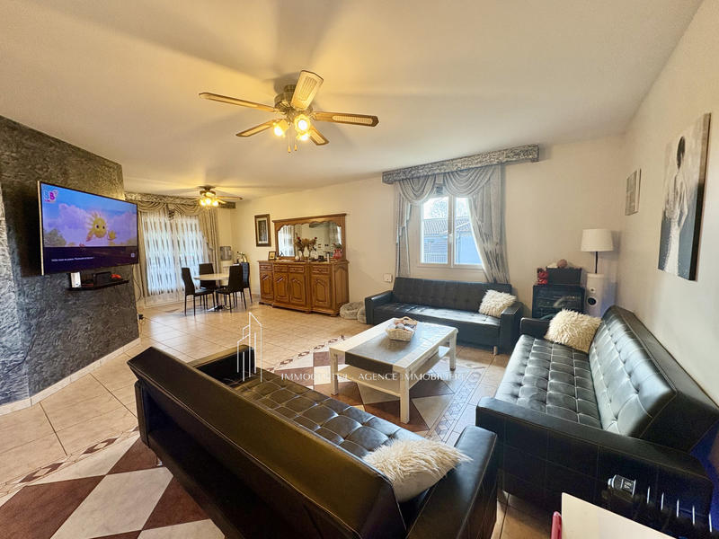 Villa - 216 m² - 8 pièces