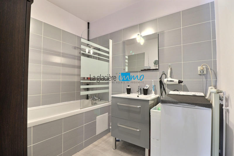 Appartement - 77 m² - 3 pièces