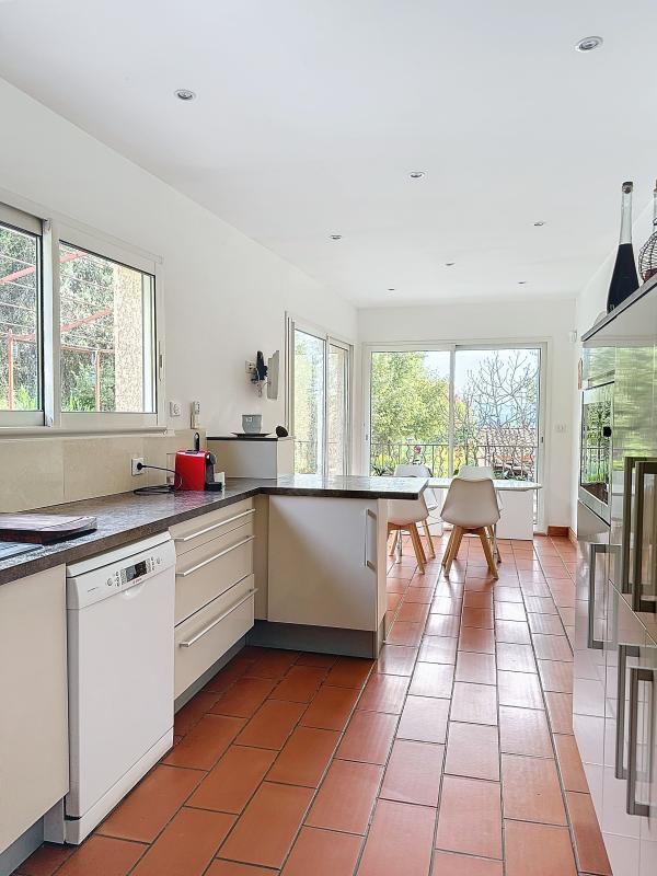 Maison - 210 m² - 6 pièces