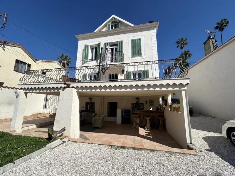 Villa - 150 m² - 7 pièces