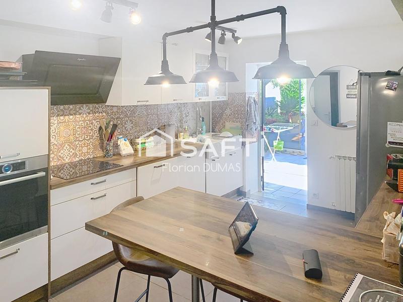 Maison - 180 m² - 8 pièces