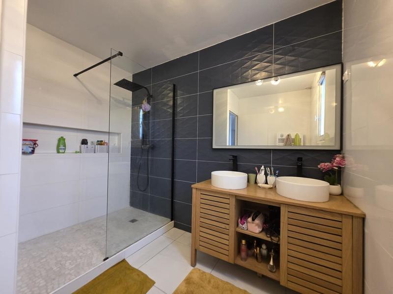 Maison - 102 m² - 5 pièces