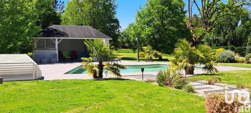 Maison de maîtres - 243 m² - 9 pièces