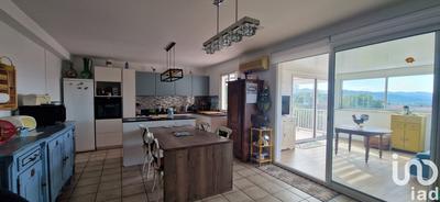 Maison - 206 m² - 8 pièces