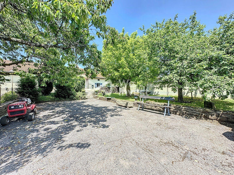 Maison - 284 m² - 13 pièces