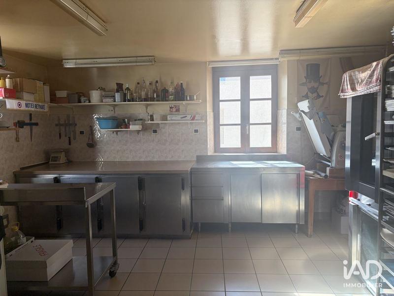 Local commercial - 210 m²