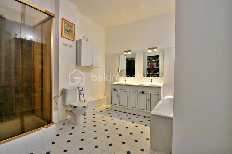 Appartement - 94 m² - 3 pièces