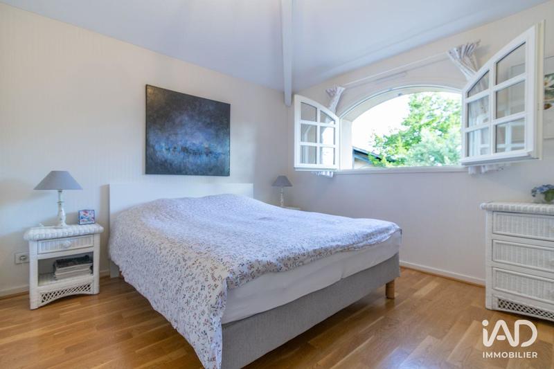 Maison - 284 m² - 6 pièces