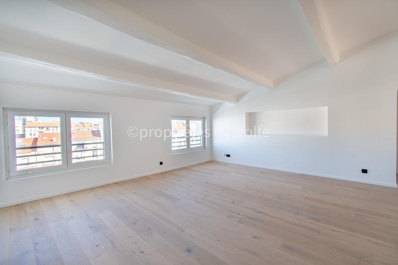 Appartement - 133 m² - 3 pièces