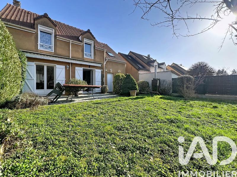 Maison - 121 m² - 6 pièces