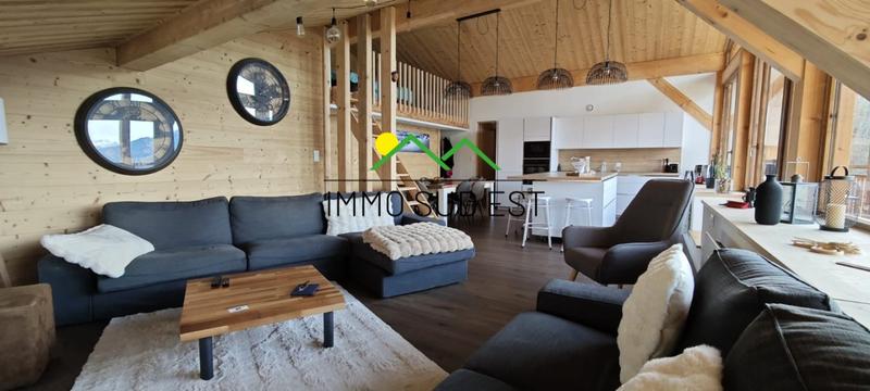 Châlet - 228 m² - 9 pièces