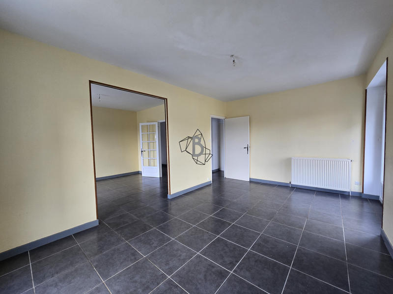 Maison de village - 90 m² - 4 pièces