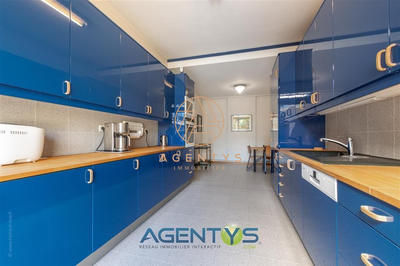 Maison - 80 m² - 10 pièces