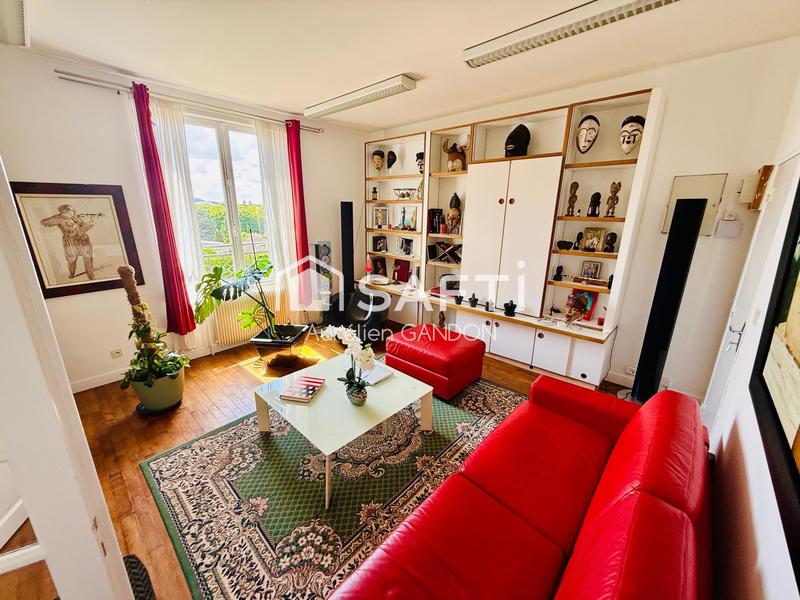 Maison - 202 m² - 7 pièces