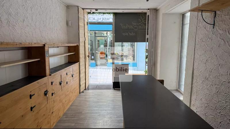 Local commercial - 15 m² - 1 pièce