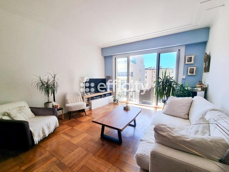 Appartement - 100 m² - 4 pièces