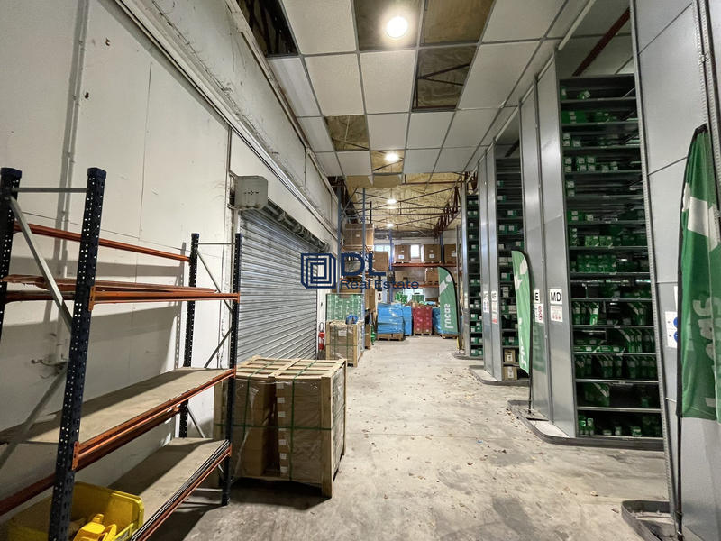 Entrepôt - 1 000 m²