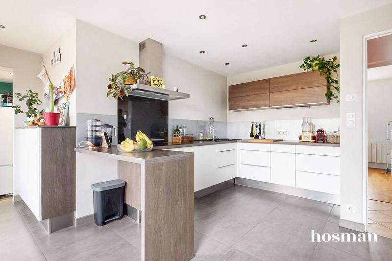 Maison - 200 m² - 7 pièces