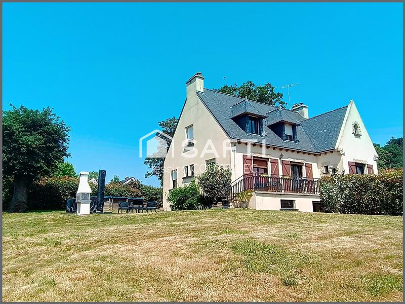 Maison - 161 m² - 8 pièces