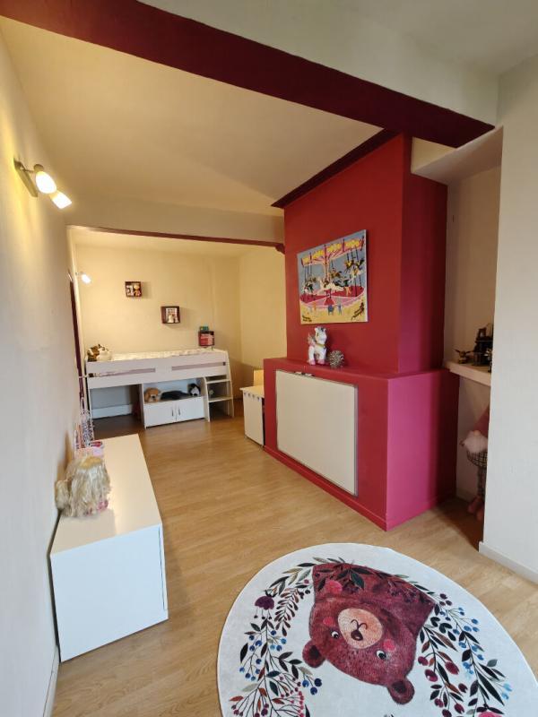 Maison - 161 m² - 11 pièces