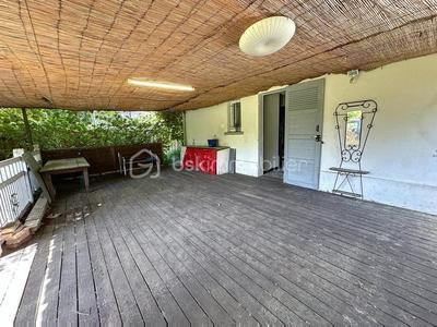 Maison - 210 m² - 8 pièces