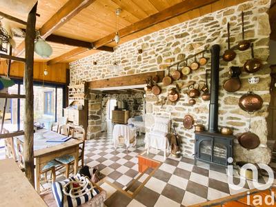 Maison - 110 m² - 7 pièces