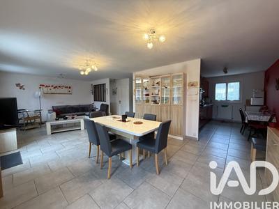 Maison - 95 m² - 5 pièces