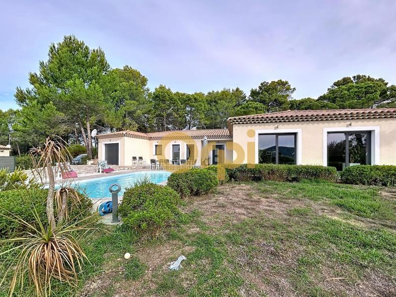 Villa - 208 m² - 4 pièces