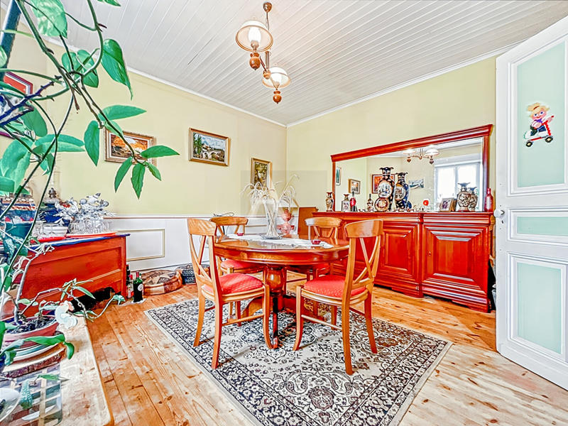 Maison - 150 m² - 8 pièces