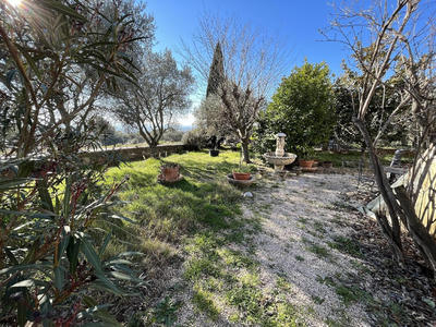 Villa - 165 m² - 9 pièces