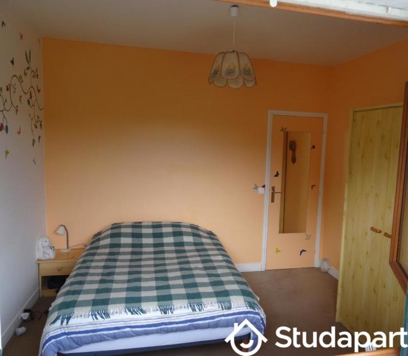 Chambre - 11 m² - 1 pièce