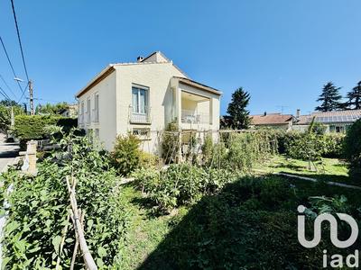 Maison - 180 m² - 10 pièces