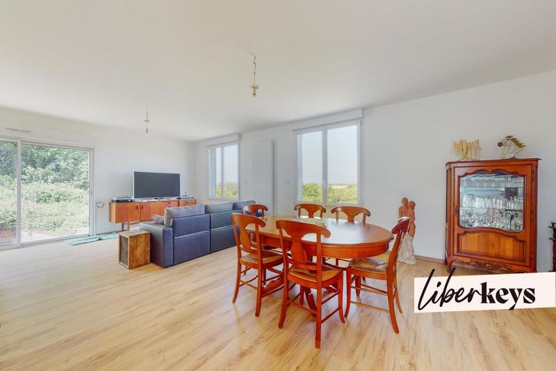 Propriété - 307 m² - 10 pièces