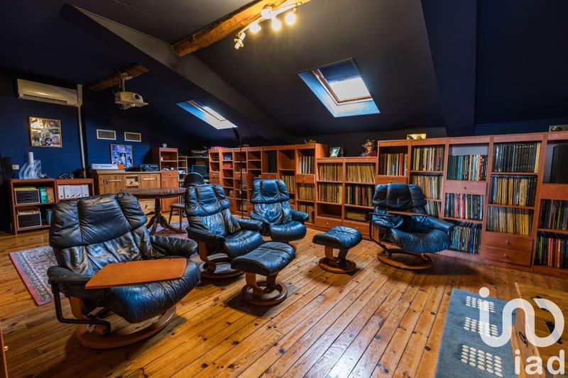 Maison - 586 m² - 11 pièces