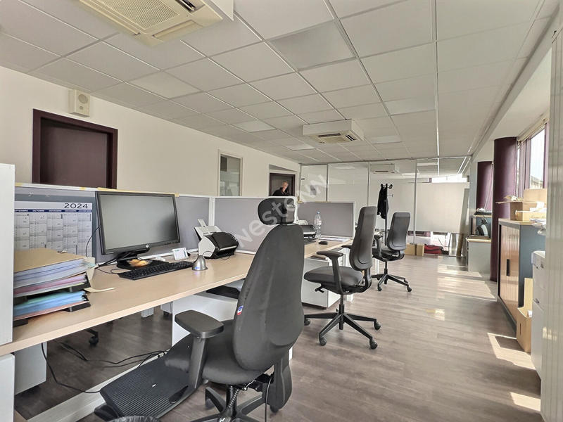 Bureau - 500 m²