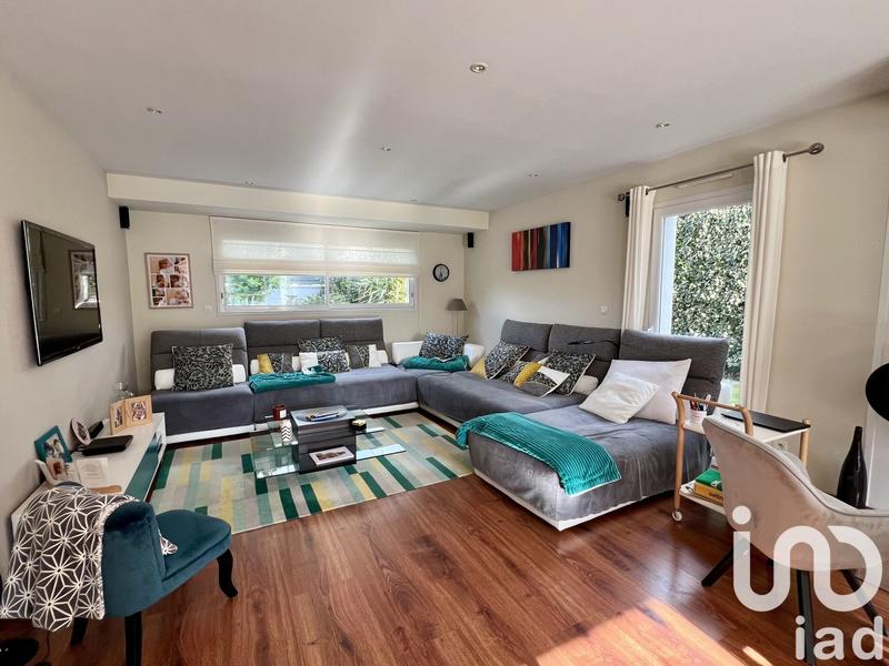 Maison - 185 m² - 9 pièces