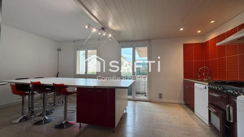 Appartement - 100 m² - 3 pièces