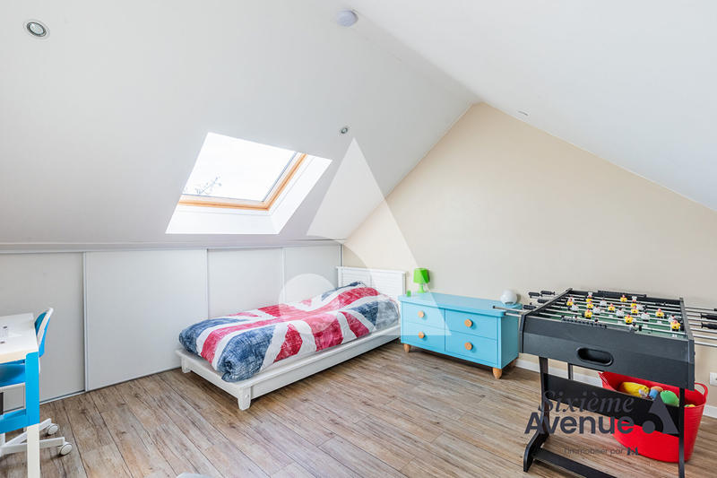 Maison - 121 m² - 6 pièces