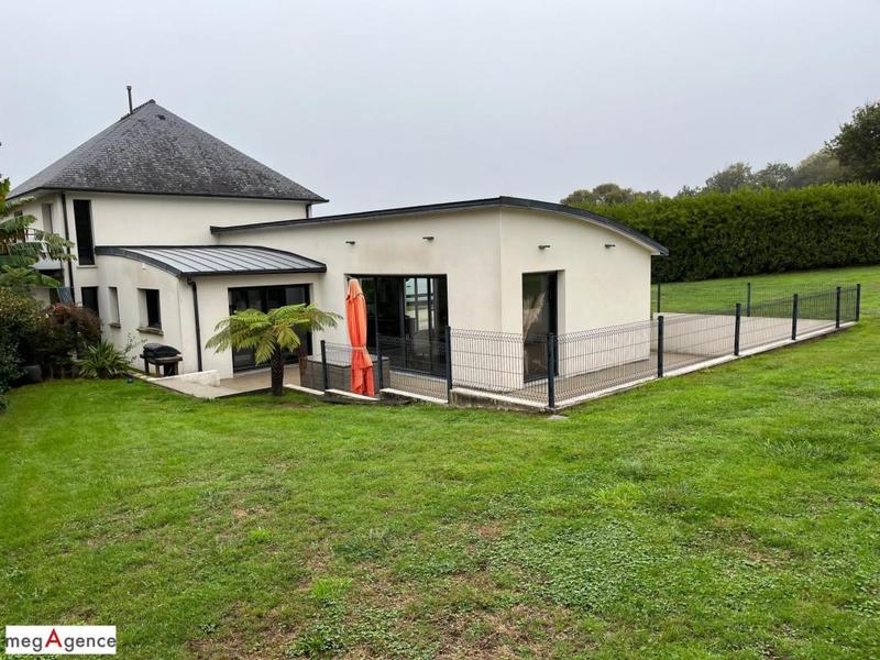 Maison - 174 m² - 6 pièces